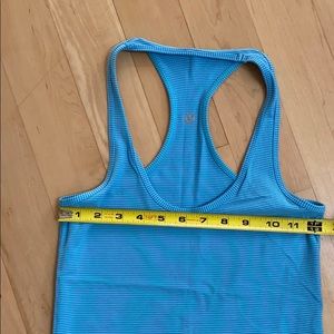 Lululemon racer back tank. Lavender /blue striped.